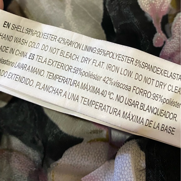 Forever 21 Dark Floral Midi Skirt Black Pink Small Fairycore Romantic Dreamy - Picture 8 of 8